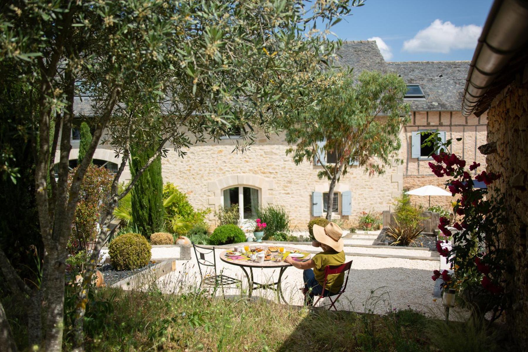 Maison D'Hotes La Maison De Leopold Terrasson エクステリア 写真